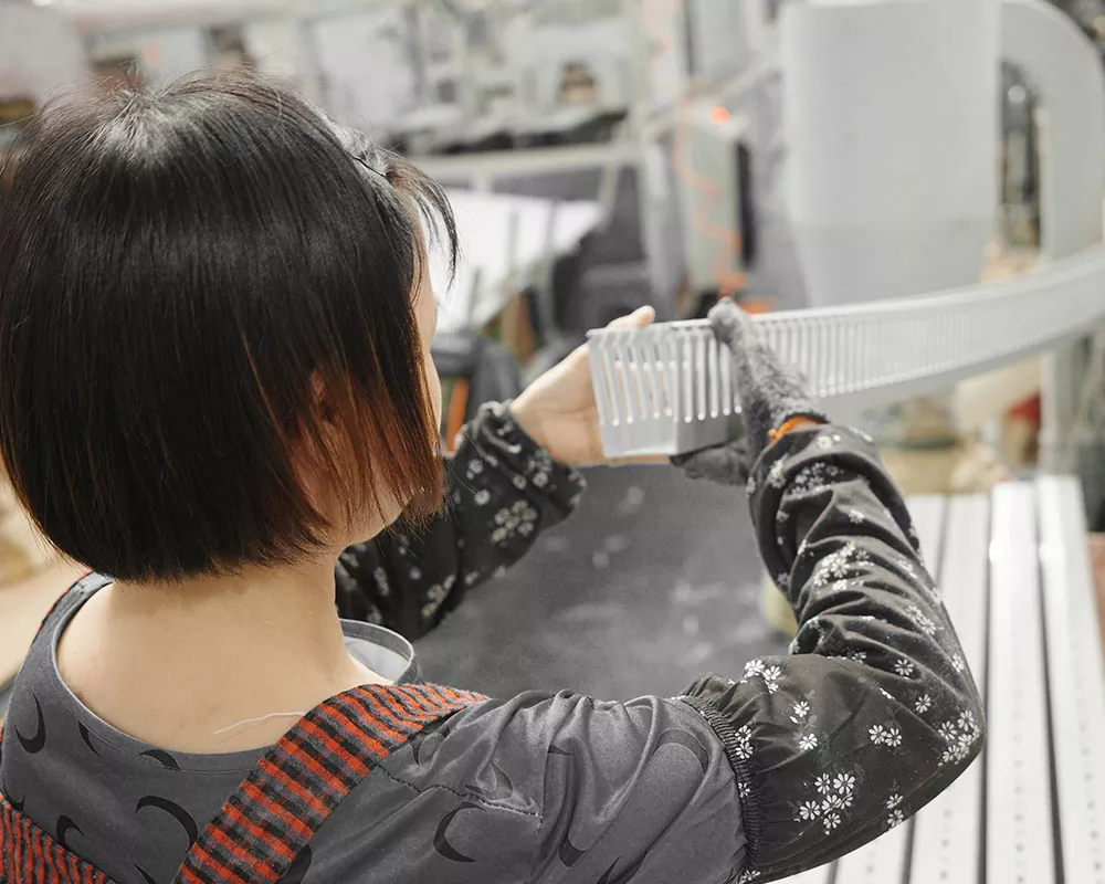 Apakah perbezaan antara pensijilan CE dan piawaian kebangsaan dalam trunking plastik pvc?