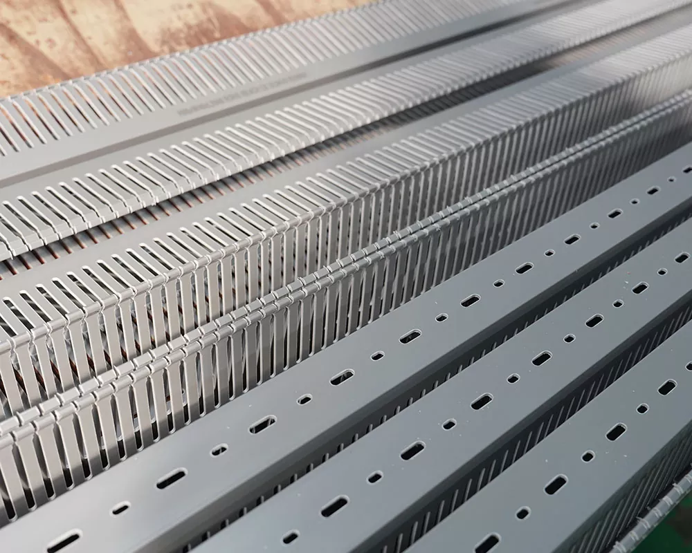 Apakah julat rintangan suhu dulang kabel kalis api PVC di dalam kabinet pengedaran?